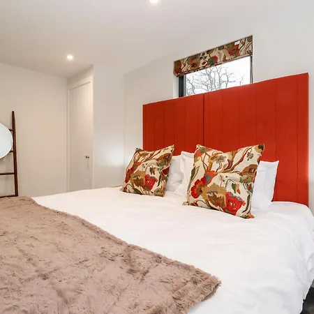 The Gardener's Retreat פנרית'